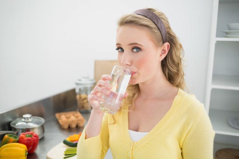 Mundspülung mit Öl – Pflegemethode [die wichtigsten Tatsachen und Mythen]